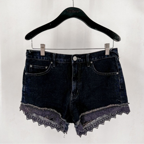 FREE PEOPLE Mid Rise Denim Black Shorts Lace Trim - Picture 1 of 7